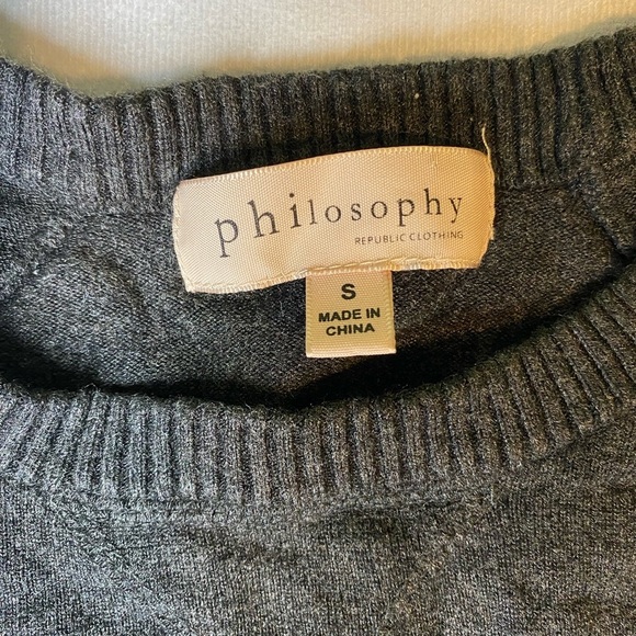 Women’s Gray Sweater Size Small Philosophy - Picture 4 of 7